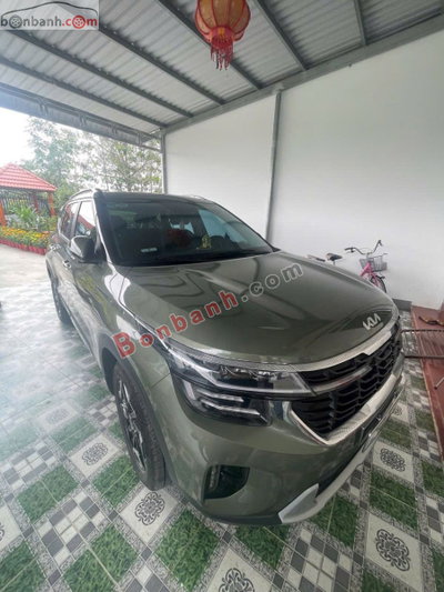 Xe Kia Seltos Premium 1.5 AT 2024