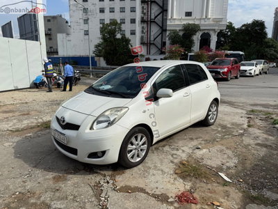 Xe Toyota Yaris 1.3 AT 2011