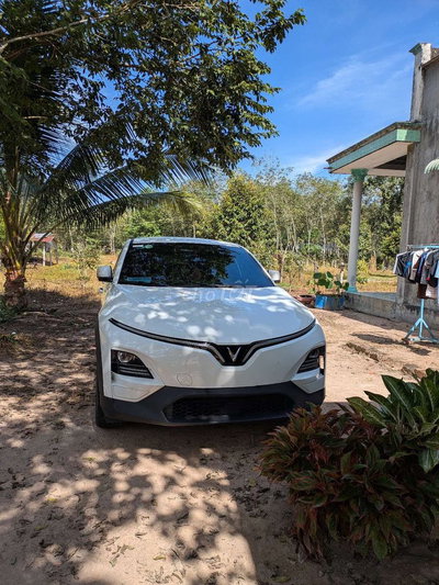 Xe điện VinFast VF 6 Trắng