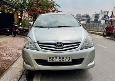 Toyota Innova 2010 G 51000 km Bạc