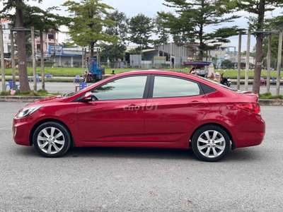 Hyundai Accent Đỏ Tự động
