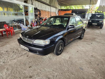 Toyota Corolla 1.6 Đen