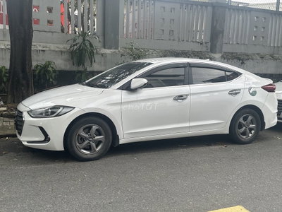 Hyundai Elantra 2018 MT Trắng