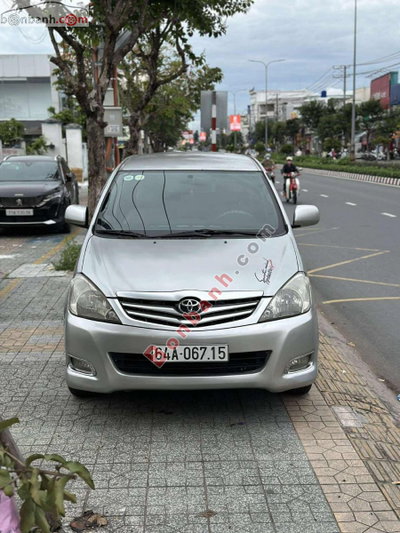 Xe Toyota Innova J 2007