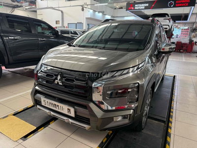 Bán xe Mitsubishi Xpander Cross 2023 Nâu Mới cứng