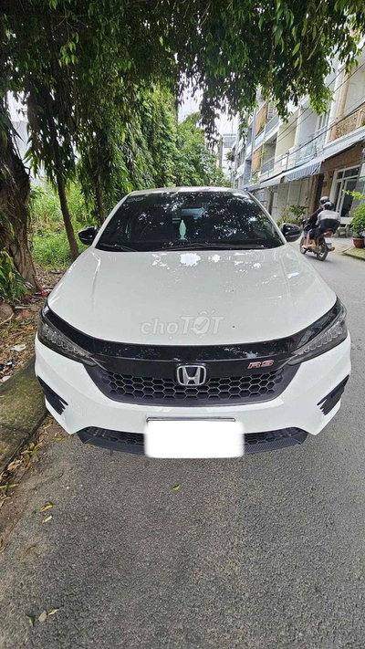 CẦN TIỀN nên Bán GẤP xe GIA ĐìNH đang đi ạ