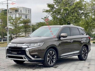 Xe Mitsubishi Outlander 2.0 CVT 2020