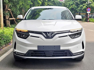 VinFast VF8 2025 - Có Đổi Xe Xăng Sang Xe Điện!!
