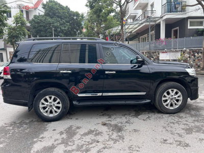 Xe Toyota Land Cruiser VX 4.6 V8 2019