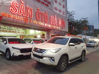 Xe Toyota Fortuner 2.7V 4x2 AT 2019
