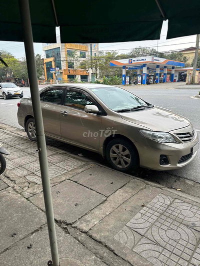 Toyota Corolla Altis 2013 1.8G AT - 13000 km