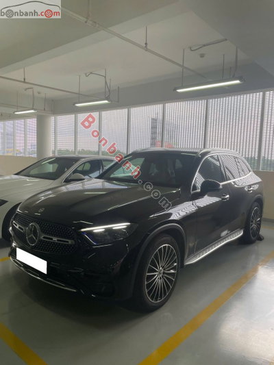 Xe Mercedes Benz GLC 300 4Matic 2023