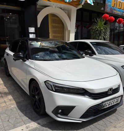 Honda Civic 2023 RS 27000 km Trắng