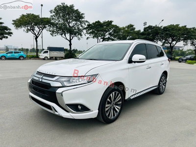 Xe Mitsubishi Outlander 2.0 CVT 2022