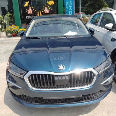 Skoda Slavia Đỏ, Xanh dương 5 chỗ