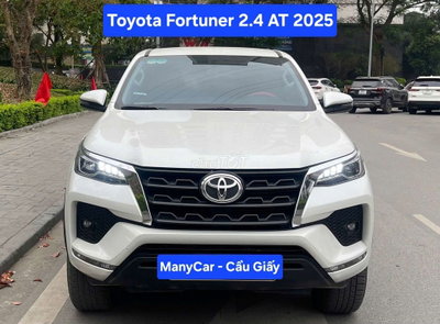Toyota Fortuner 2.4 AT sx 2025 máy dầu số tự động