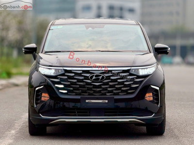 Xe Hyundai Custin Cao Cấp 2.0T 2024