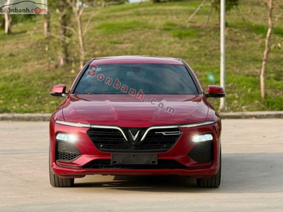 Xe VinFast Lux A 2.0 Tiêu chuẩn 2022