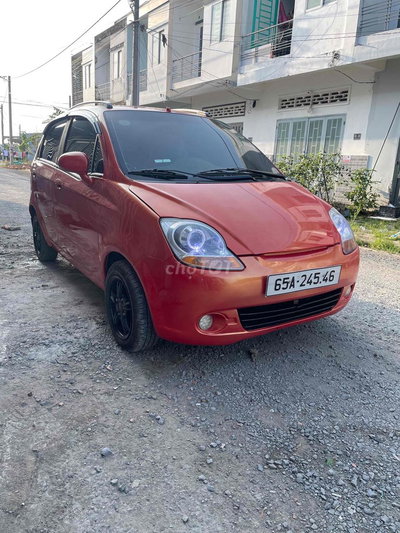 Chevrolet Spark màu Cam