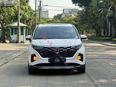 Xe Hyundai Custin Cao Cấp 2.0T 2023