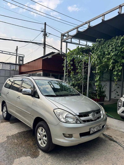 Một chủ từ đầu Toyota Innova 2006 Bạc 265784 km