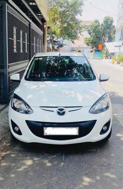 Mazda 2 S sports số tự động còn mới 90%