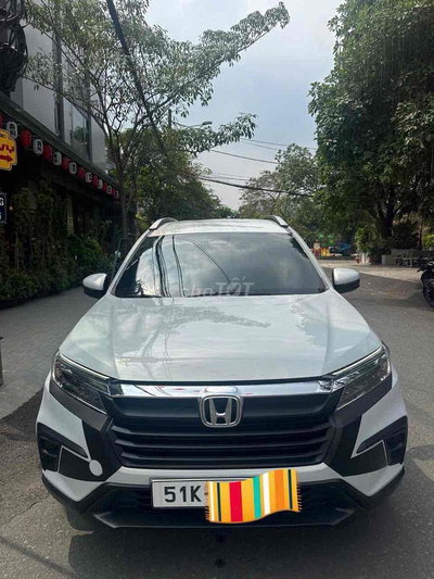 Honda BR-V 2023 G Trắng sà cừ ,một chủ mới tinh