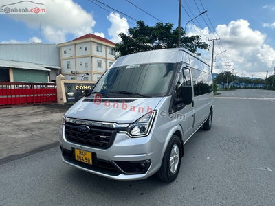 Xe Ford Transit Tiêu chuẩn 2023