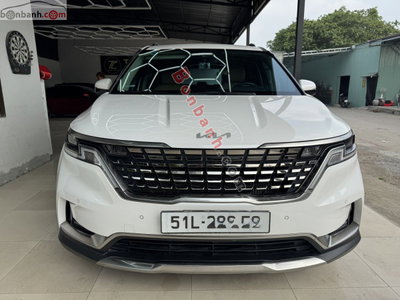 Xe Kia Carnival Premium 2.2D 8S 2024