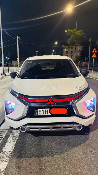 Mitsubishi Xpander Trắng 7 chỗ