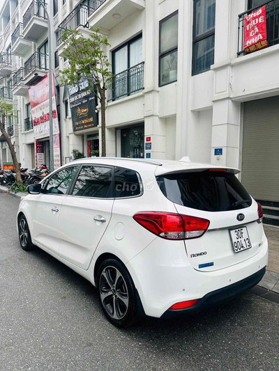 Kia Rondo 2015 Trắng 7 chỗ