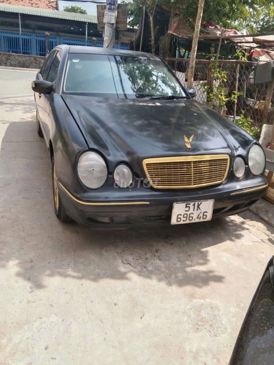 Mercedes-Benz E240 2000 Đen