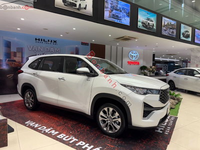 Xe Toyota Innova Cross HEV 2.0 CVT 2026