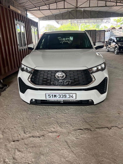 Toyota Innova Cross 2024 bản V cao cấp