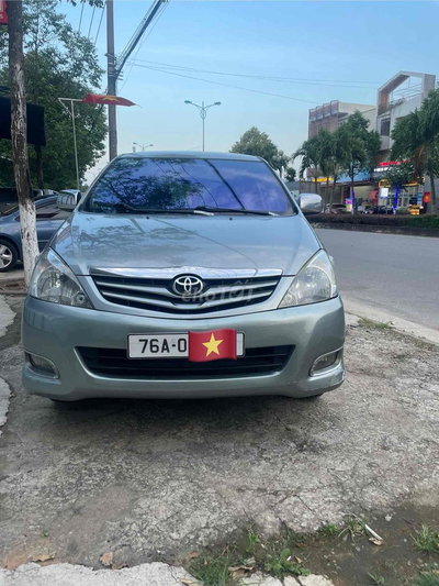 Toyota Innova 2011 SR Xám