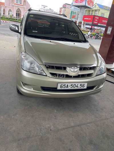 innovaG-207 xe còn khá đẹp ngay chủ kí mua bán