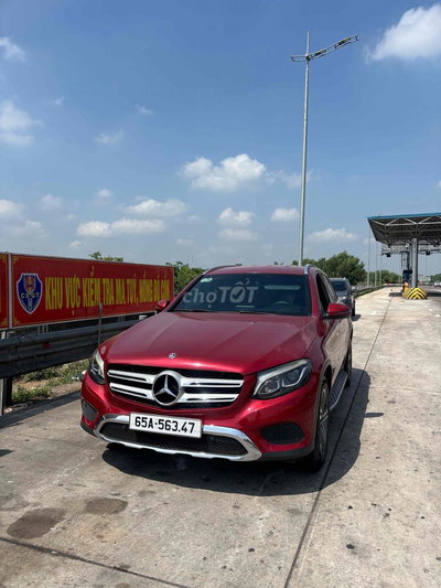 Mercedes-Benz GLC 200 2018Đỏ
