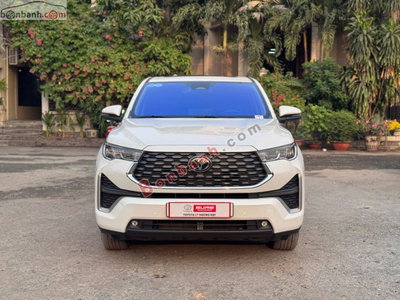 Xe Toyota Innova Cross HEV 2.0 CVT 2023