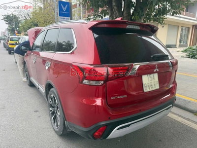 Xe Mitsubishi Outlander 2.0 CVT 2020