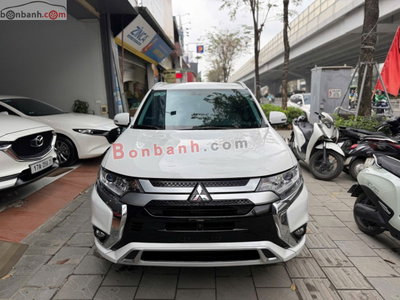 Xe Mitsubishi Outlander 2.0 CVT 2023