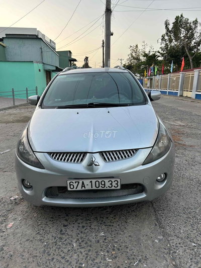 Mitsubishi Grandis 2005 Bạc