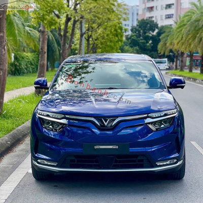 Xe VinFast VF8 Eco AWD 2023