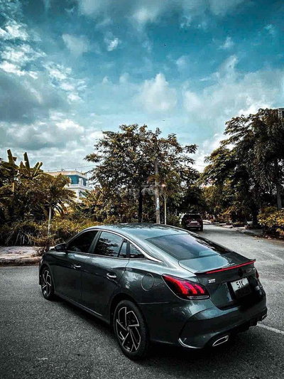 MG MG5 2022 Lux 80000 km Xám