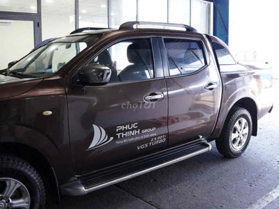 Nissan Navara NP300 màu Nâu