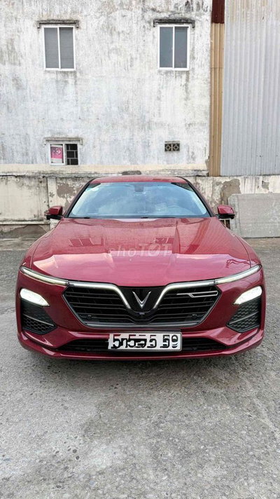 VinFast Lux A2.0 Turbo Premium Đỏ 46299 km