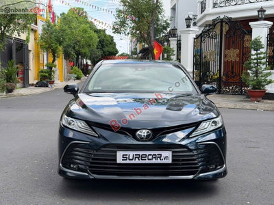 Xe Toyota Camry 2.0Q 2022