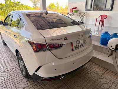 Hyundai Accent Trắng 60000 km