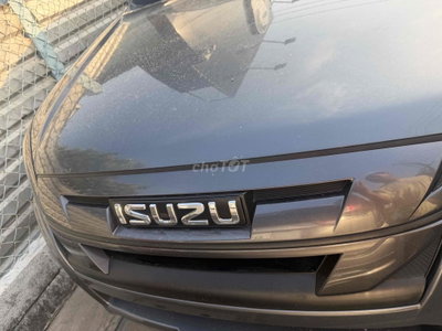 Isuzu D-Max LS Prestige Xám