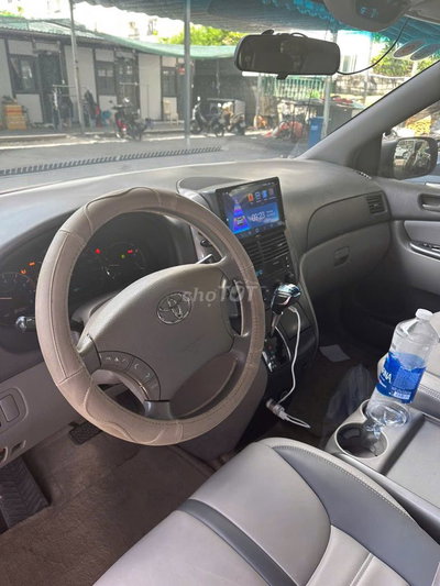 Toyota Sienna 7 chỗ
