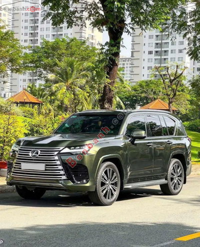 Xe Lexus LX 600 Urban 2025